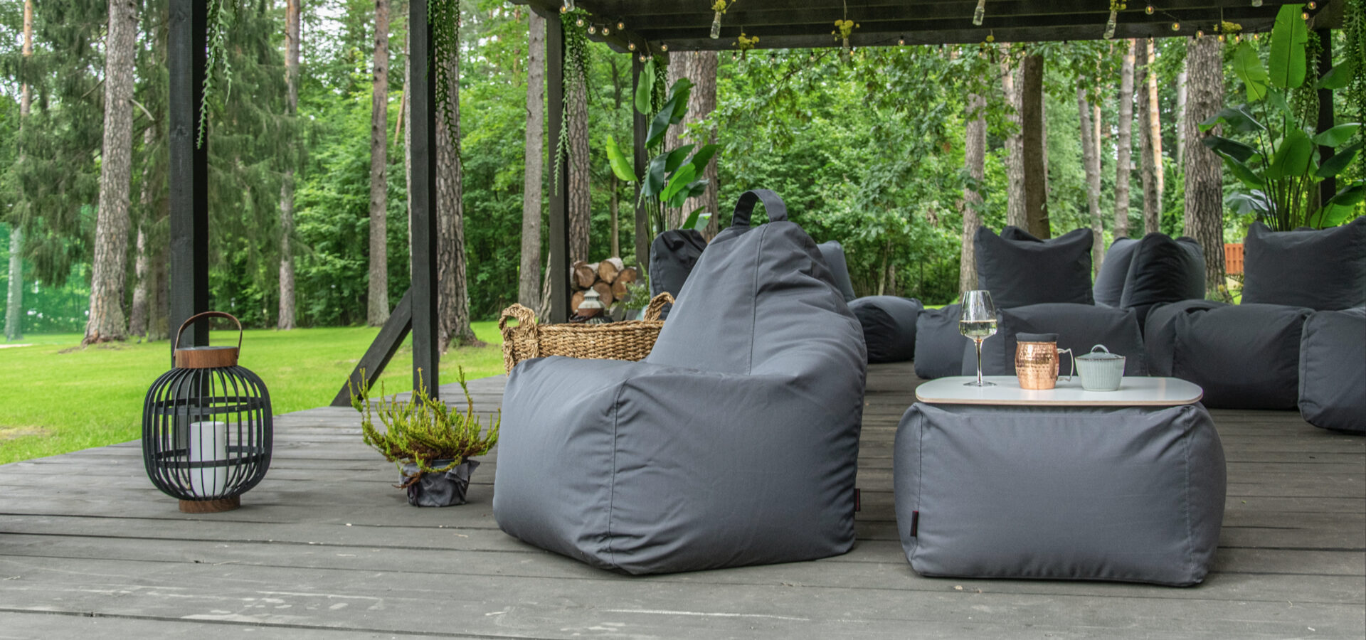 accessoire pour espace détente dans un jardin