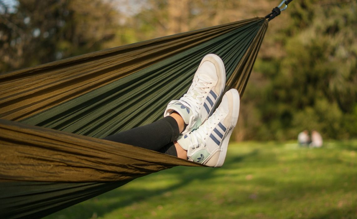 hamac dans un jardin