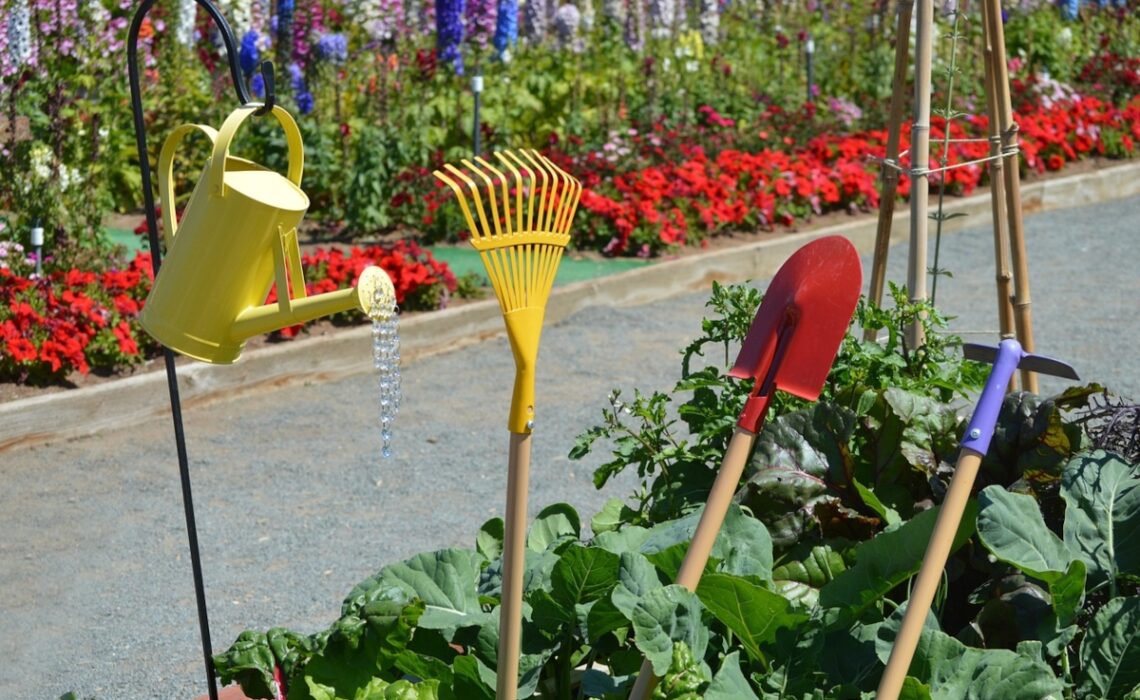 outils de jardin