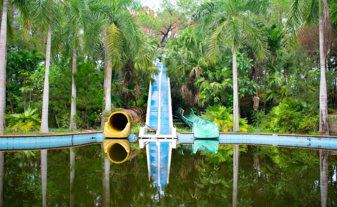 piscine marron